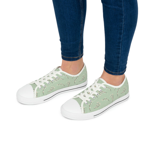 Wispy Green Spring - Women's Low Top Sneakers