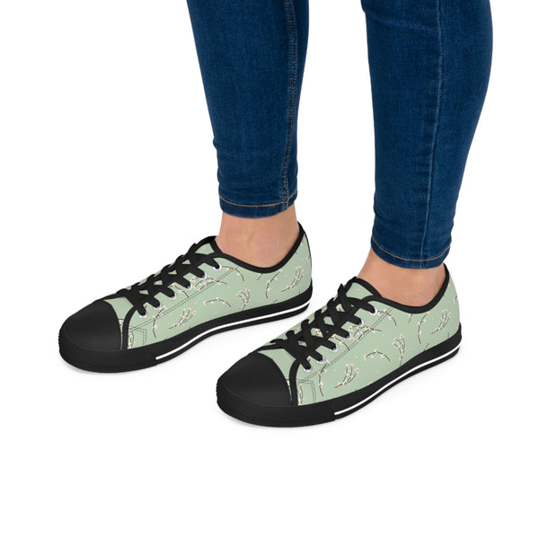 Wispy Green Spring - Women's Low Top Sneakers